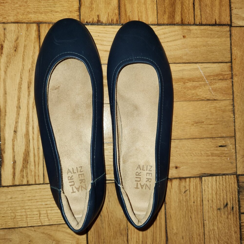 Naturalizer Flexy Ballet Flat in Navy Leather - Picture 4 of 6